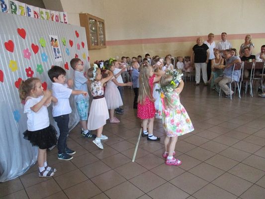 Grafika #60: Uroczyste pożegnanie Starszaków