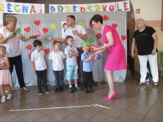 Grafika #83: Uroczyste pożegnanie Starszaków