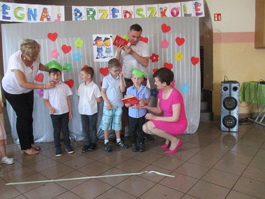 Grafika #114: Uroczyste pożegnanie Starszaków