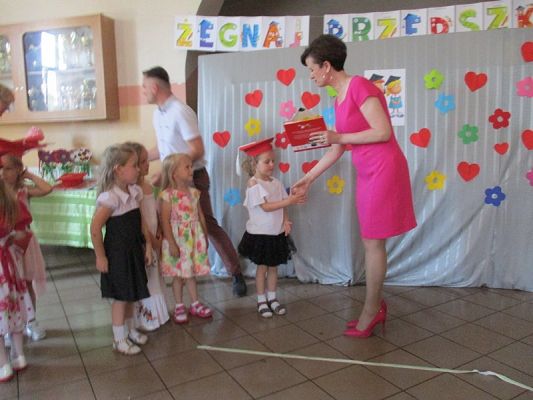 Grafika #88: Uroczyste pożegnanie Starszaków