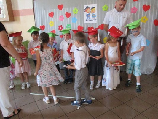 Grafika #90: Uroczyste pożegnanie Starszaków