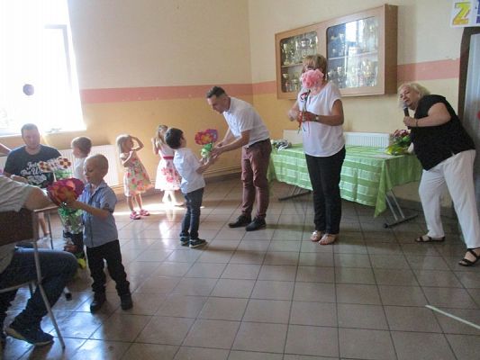 Grafika #9: Uroczyste pożegnanie Starszaków