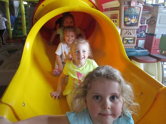 Grafika #2: Wizyta w Madagaskarze