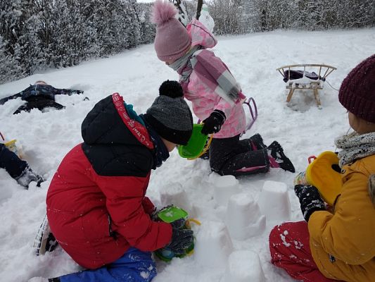 Grafika #3: ZABAW NA ŚNIEGU - CIĄG DALSZY