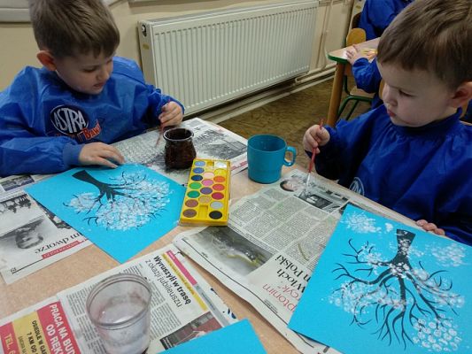  Grafika #35: GALERIA ,,PRACUSIÓW"