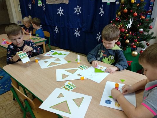  Grafika #45: GALERIA ,,PRACUSIÓW"