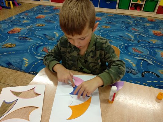  Grafika #3: KOLEJNE PRACE PRZEDSZKOLAKÓW