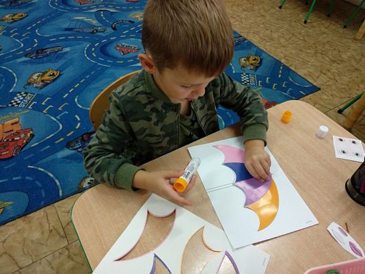  Grafika #8: KOLEJNE PRACE PRZEDSZKOLAKÓW