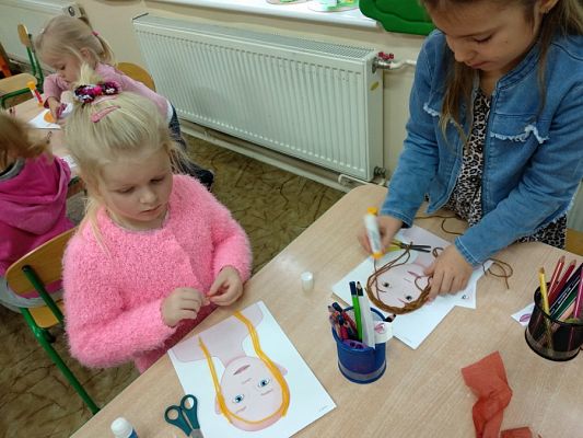  Grafika #10: KOLEJNE PRACE PRZEDSZKOLAKÓW