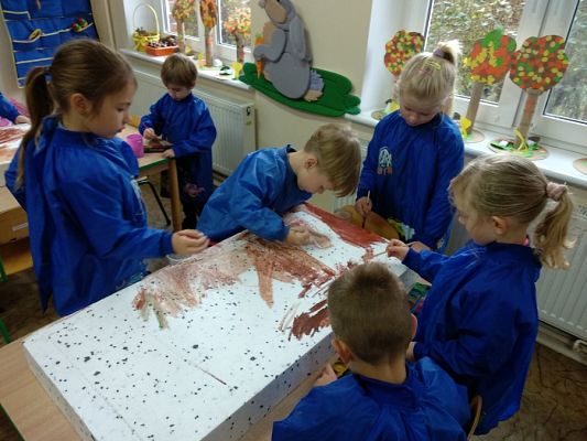  Grafika #2: JESIENNY LAS