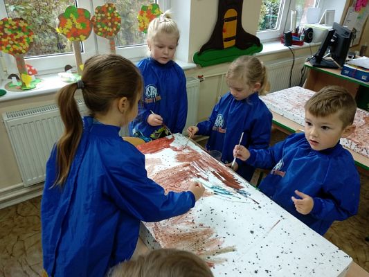  Grafika #0: JESIENNY LAS