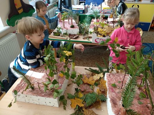  Grafika #9: JESIENNY LAS