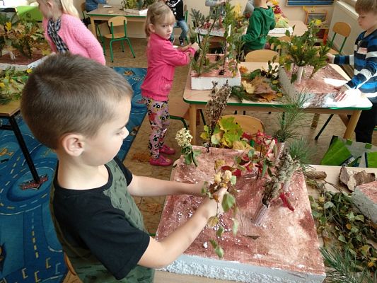  Grafika #10: JESIENNY LAS