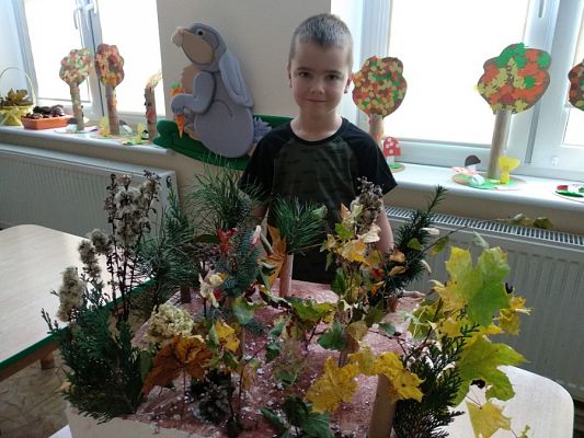  Grafika #16: JESIENNY LAS