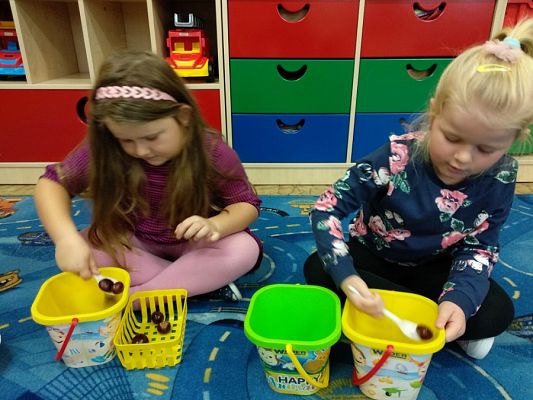  Grafika #22: ZABAWA Z KASZTANAMI