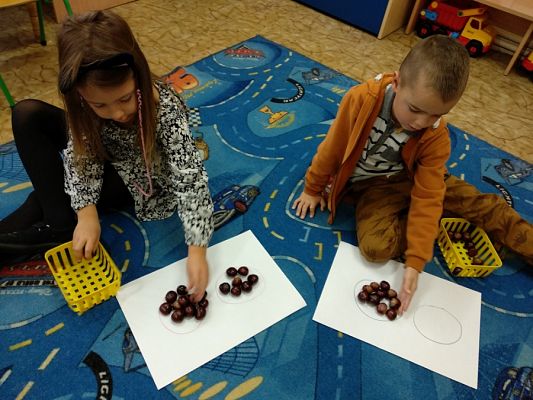  Grafika #25: ZABAWA Z KASZTANAMI