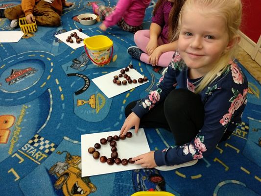  Grafika #29: ZABAWA Z KASZTANAMI