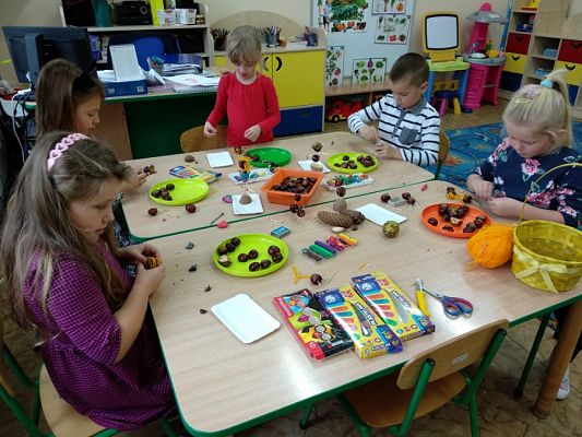  Grafika #31: ZABAWA Z KASZTANAMI