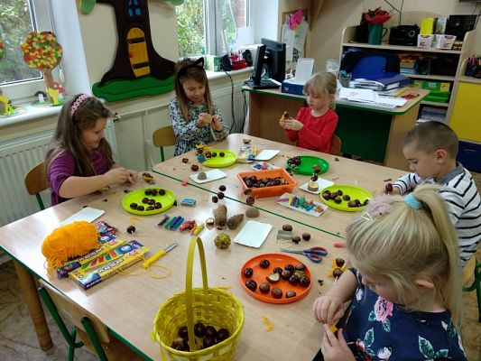  Grafika #33: ZABAWA Z KASZTANAMI