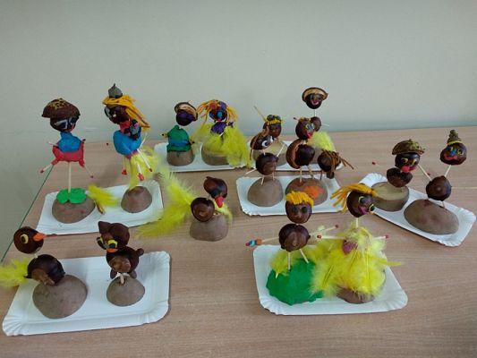  Grafika #9: ZABAWA Z KASZTANAMI