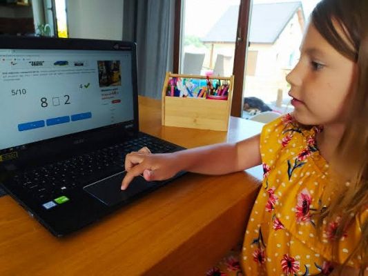  Grafika #9: GALERIA ,,PRACUSIÓW"