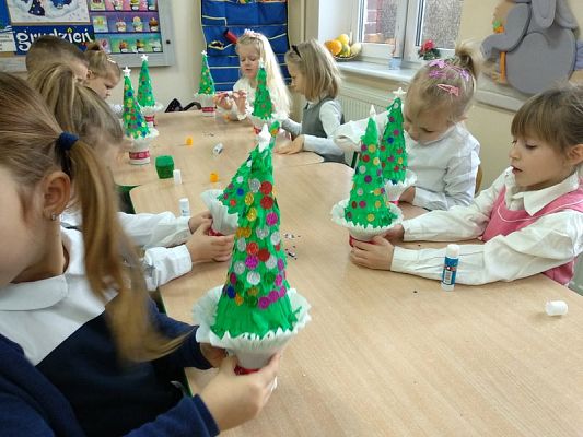  Grafika #15: Przedświąteczne zajęcia