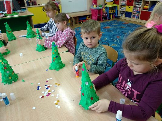  Grafika #5: Przedświąteczne zajęcia