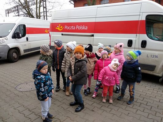  Grafika #13: Wycieczka na pocztę i dworzec kolejowy