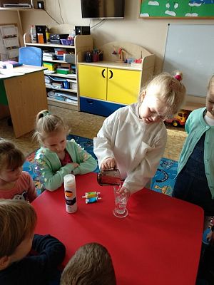  Grafika #14: WESOŁE LABORATORIA