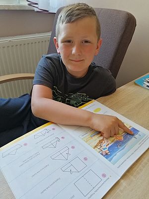  Grafika #2: Dzieci pracują w domu (cz. 9)