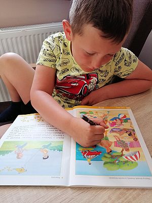  Grafika #20: Dzieci pracują w domu (cz. 9)