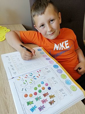  Grafika #2: Dzieci pracują w domu i nie tylko (cz. 8)