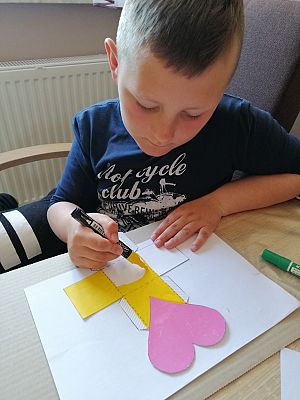  Grafika #8: Dzieci pracują w domu i nie tylko (cz. 7)