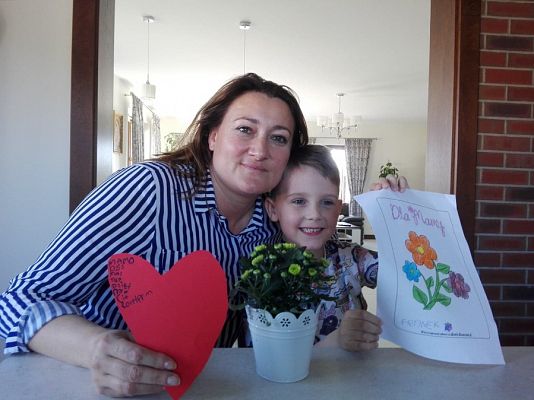  Grafika #1: Sto lat dla każdej mamy!