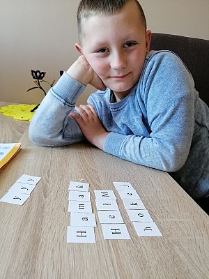  Grafika #24: Dzieci pracują w domu (cz. 3)