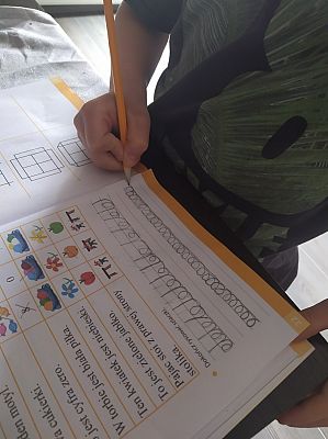  Grafika #65: Dzieci pracują w domu (cz. 3)