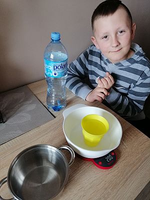  Grafika #61: Dzieci pracują w domu (cz. 3)