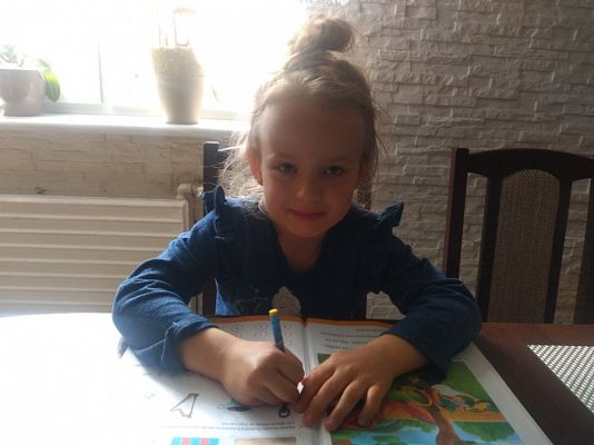  Grafika #55: Dzieci pracują w domu (cz. 3)