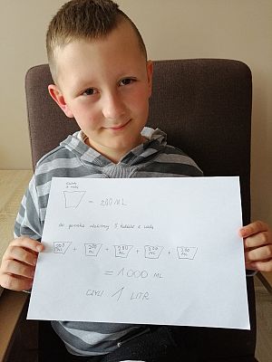  Grafika #60: Dzieci pracują w domu (cz. 3)