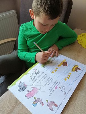  Grafika #36: Dzieci pracują w domu (cz. 2)