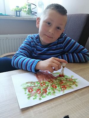  Grafika #72: Dzieci pracują w domu (cz. 2)