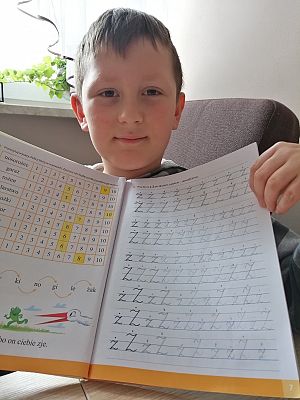  Grafika #2: Dzieci pracują w domu (cz. 2)