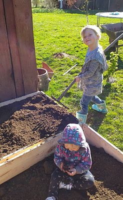  Grafika #58: Dzieci pracują w domu (cz. 2)