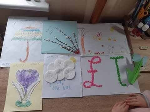  Grafika #18: Dzieci pracują w domu