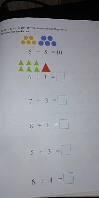  Grafika #29: Dzieci pracują w domu