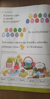  Grafika #80: Dzieci pracują w domu