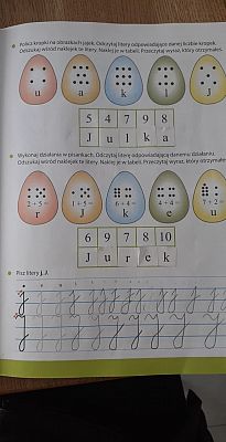  Grafika #79: Dzieci pracują w domu